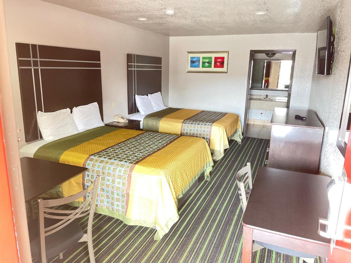 Regency Inn - شانيلفيو المظهر الخارجي الصورة